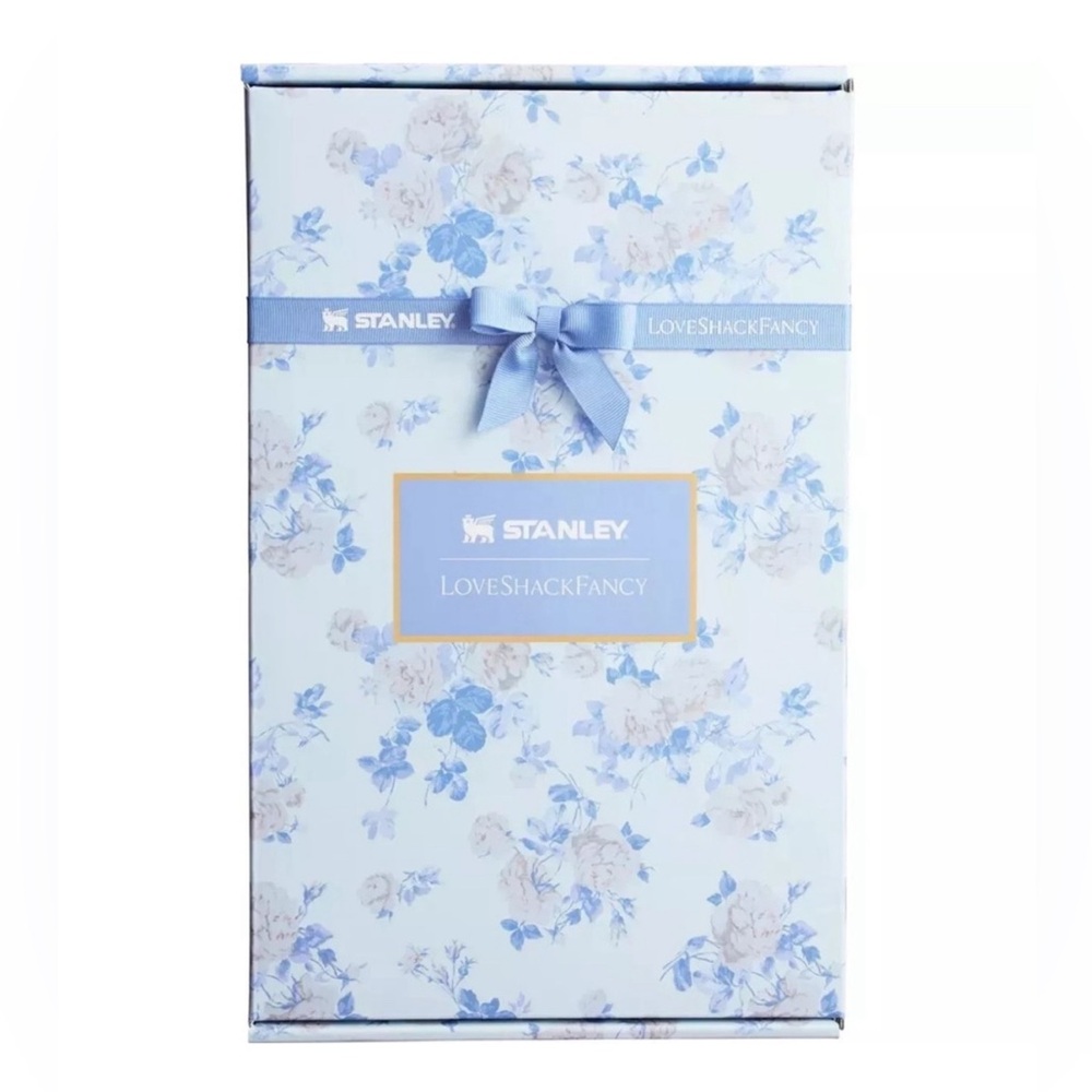 *SOLD* STANLEY x LOVESHACKFANCY 40oz TUMBLER EVERLASTING BLOOMS - Picture 3 of 5